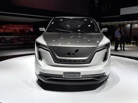 最豪华的MPV！外观时尚科技动感，宛如置身“头等舱” 吸睛无数