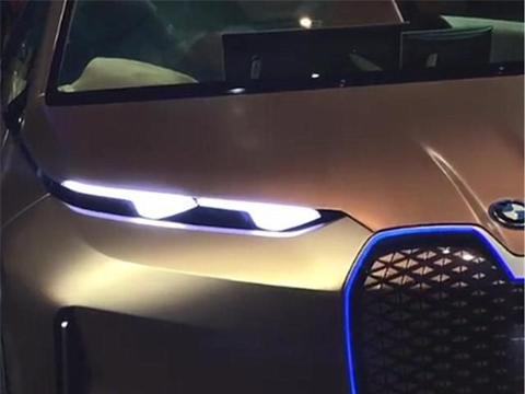 宝马又一款新车亮相，连B柱都没，却配劳斯莱斯同款车门！