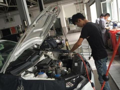 变速箱油多久换一次？修车师傅：过了这个里程，汽车就要报废了