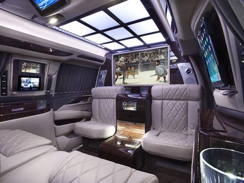 过年回家最重要就是安全，这款凯迪拉克诠释“安全到家”