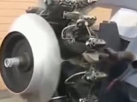 改装车见多了，拖拉机改装的跑车，见过没，问你6不6