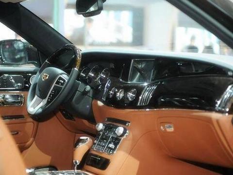 吉利一王炸！3.5L V6发动机，车标亮了，网友：国产劳斯莱斯