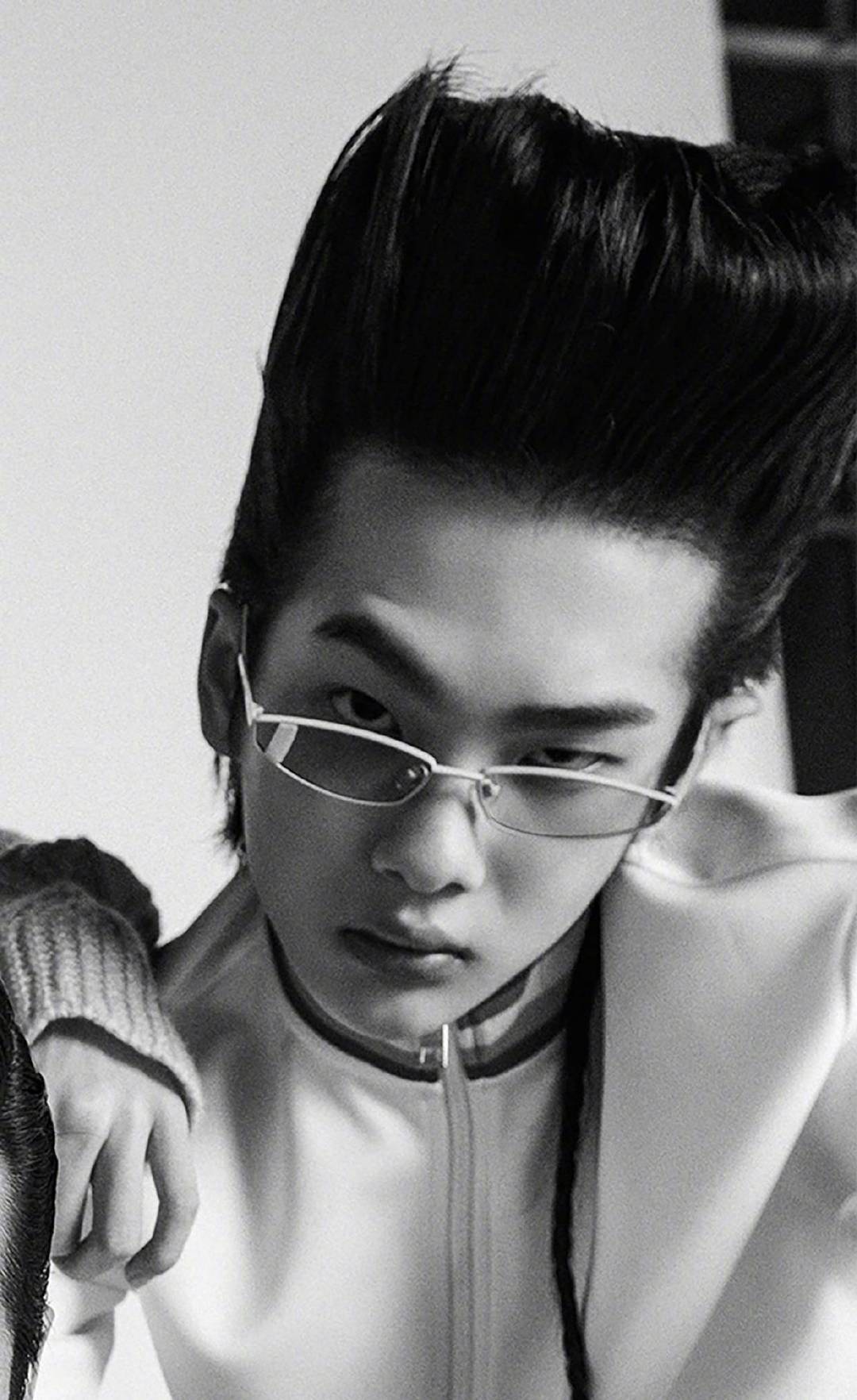 妆发老师一顿操作猛如虎,身高不够,头发来凑哈