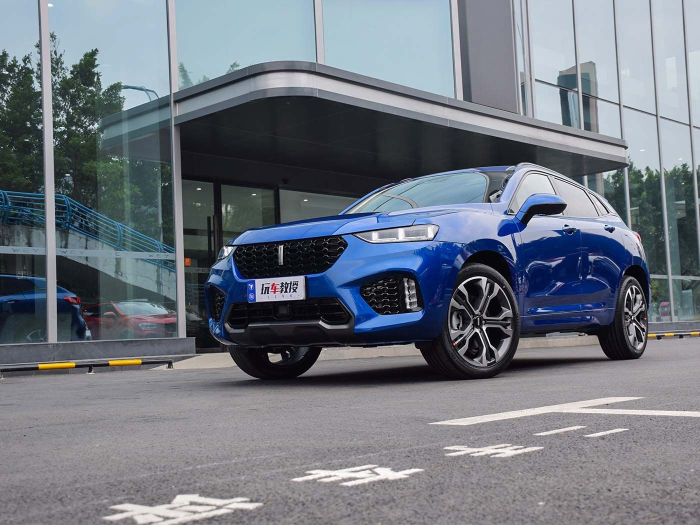 刚上市就被国人吐槽说不行,结果这些车一个比一个成功