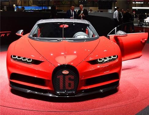 布加迪Chiron:这辆车造型新颖,运动感和科技感并存