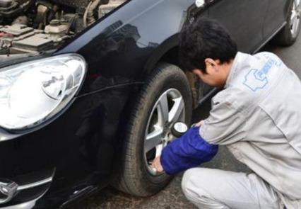 汽车保养必须要擦的2个地方！维修工：话搁这了，听不听随你！