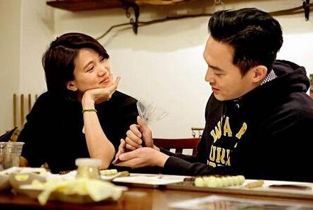 袁咏仪毫不避讳曾经被包养一事,张智霖:我的脸