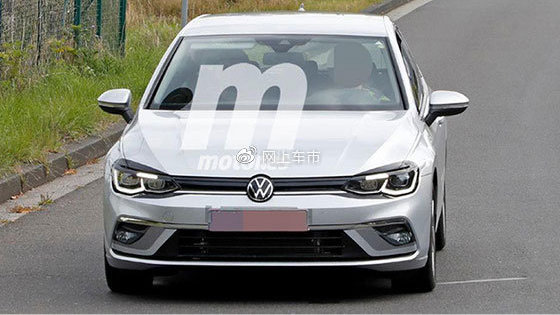 25岁男生最爱这款车，甩本田思域几条街，看了前脸就想下单