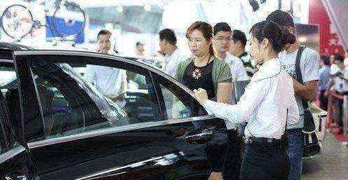 卖车的销售赚钱吗 卖车的销售赚钱吗