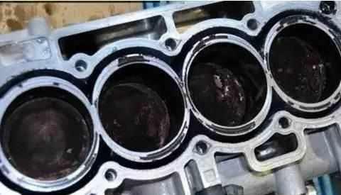 汽车清除积碳哪种方式比较好呢？