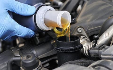 ​换机油的时候留4个心眼，师傅会以为你很懂车，还能少花钱