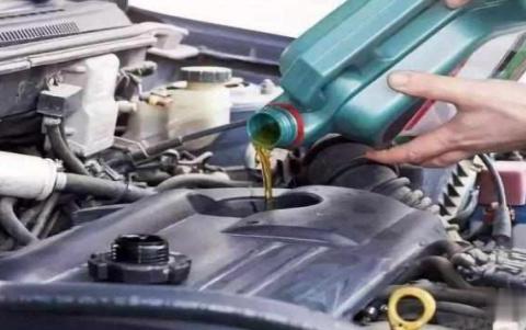 防冻液3万公里换一次修车师傅别被骗了！再不改就等着大修吧