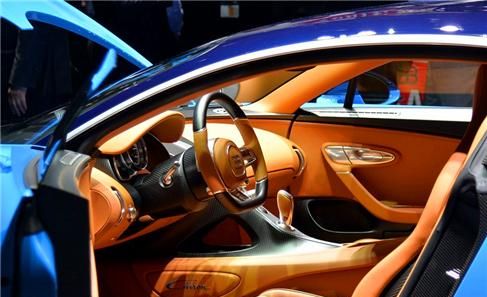 布加迪Chiron:这辆车造型新颖,运动感和科技感并存