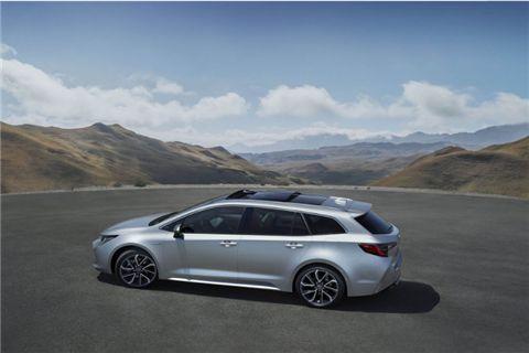 又添一猛将的旅行车，卡罗拉旅行版，MPV市场消停了