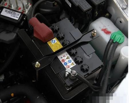 汽车保养完，这4个废弃零件带走