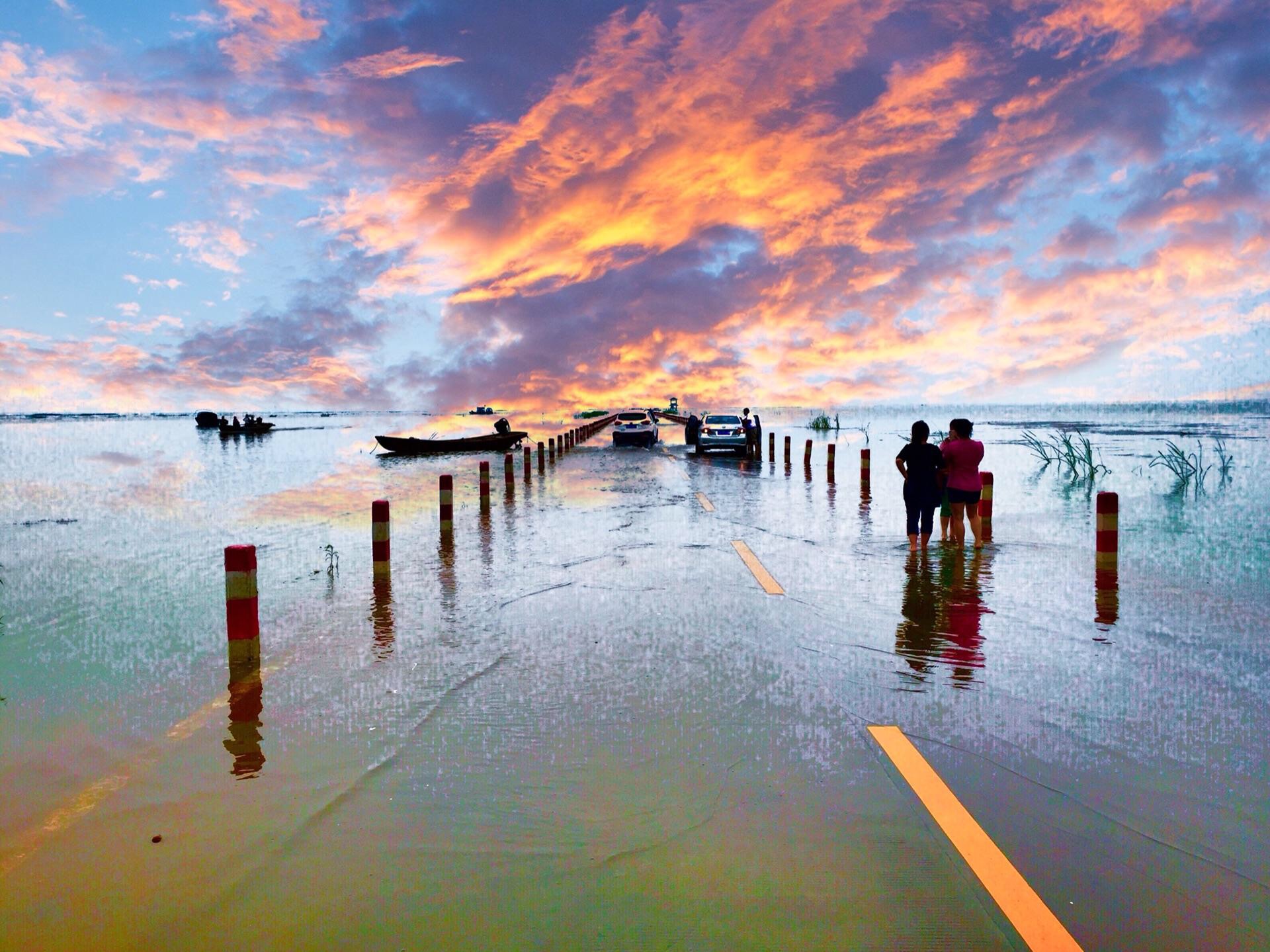 江西鄱阳湖水上公路。公路位于永修县吴城古镇境内,每年丰水季节