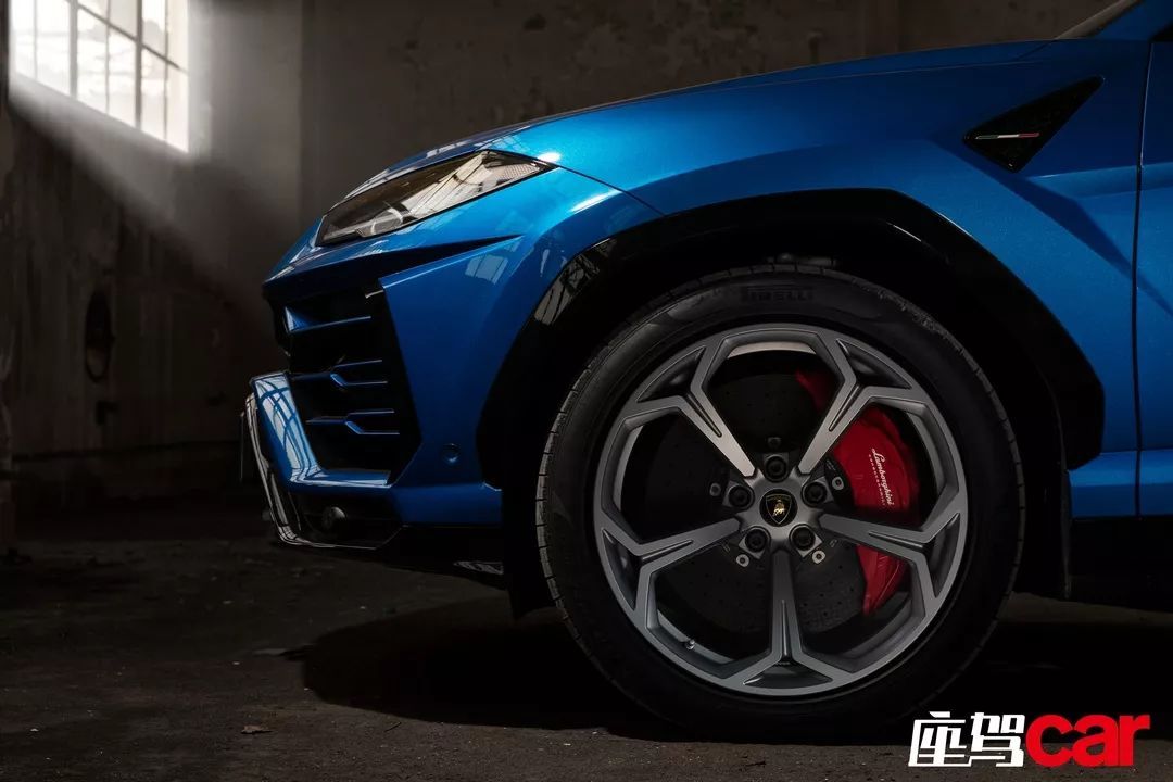 六道金线编织出的“金牛”