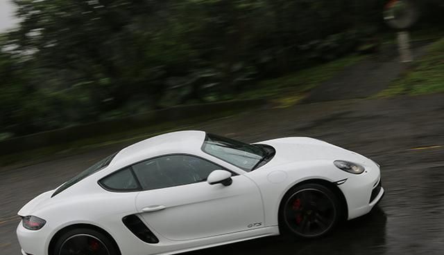 Porsche 718 Cayman GTS来袭:感受其性能魅力!