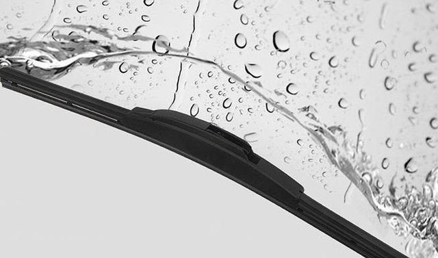 为什么雨刮器总是刮不干净车窗?雨刮器的正确
