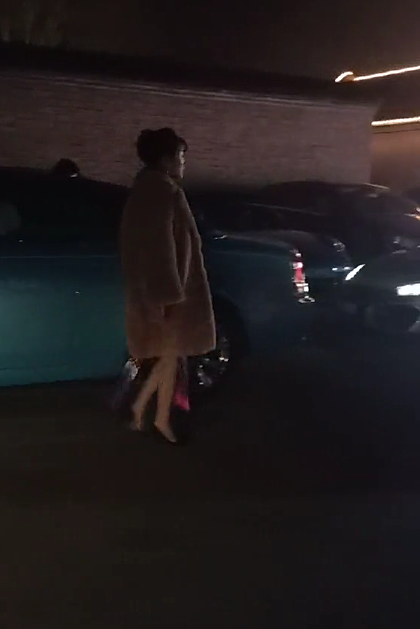 百万劳斯莱斯现深夜街头,本不会注意,但女车主气质实在太迷人!