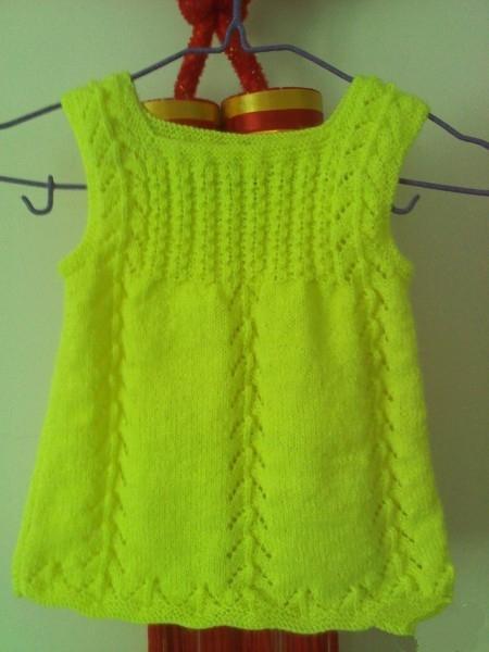可爱活泼的嫩绿色宝宝背心裙编织,附教程与图