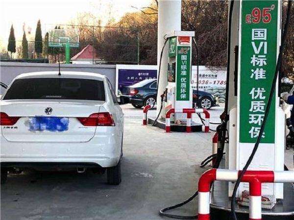 “国六”到底多严格?看看第一批达标车型,车主:这车开不起了