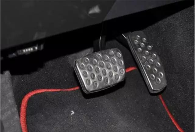 自动挡提速不如手动挡快?老司机:自己操作不对