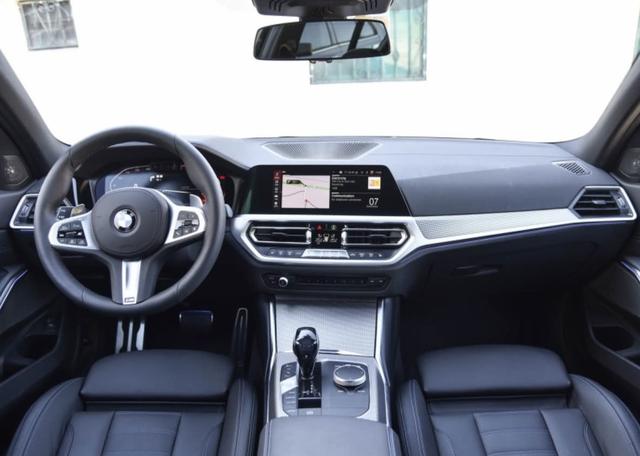 宝马全新3系5月投产，尺寸不输A4战斗感十足，看来降价有的等