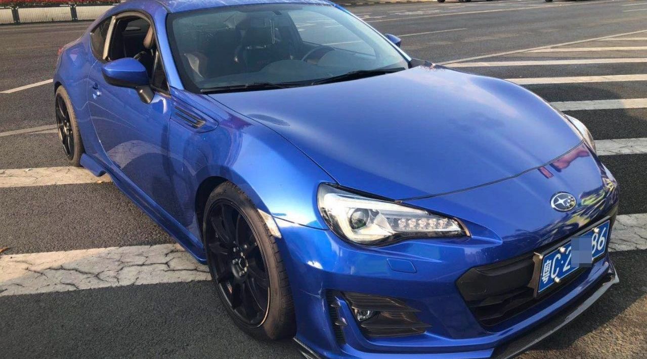 斯巴鲁BRZ跑车惊现凤凰路 忍痛割爱出售爱车却被抓