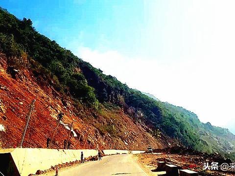 国道214云南临沧到西双版纳段,以及小勐公路沿途风景