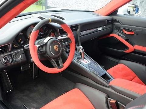 这才是真正的加价王！加的价能买台法拉利，它绰号“最强911”