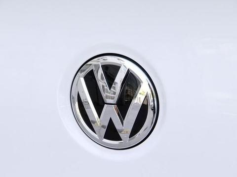 官宣？大众公布燃油车停产时间，车友沸腾了：拒绝电动汽车