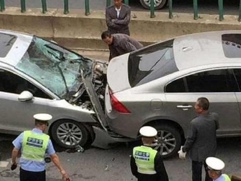 汽车补漆出险花费800元，第二年车险却涨2000？车主：还有这操作