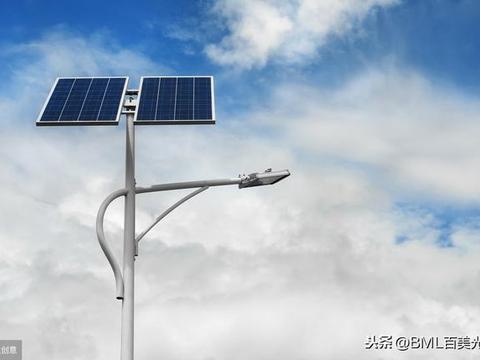 揭秘太阳能路灯配置方案，懂得这些套路，再也不用交电费了