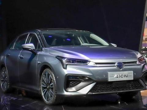 真正的国产“最美”轿车！一次能跑600公里，还采用太阳能发电