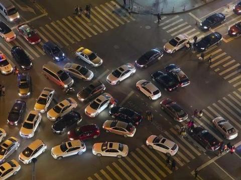 连境外城市都能通行，却开不进上海市区，这就是沪C