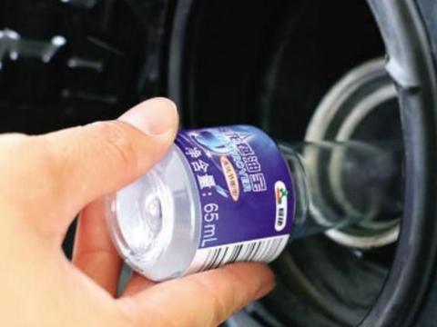 燃油宝能清理发动机积碳吗？维修工：等等，先分清直喷、电喷！