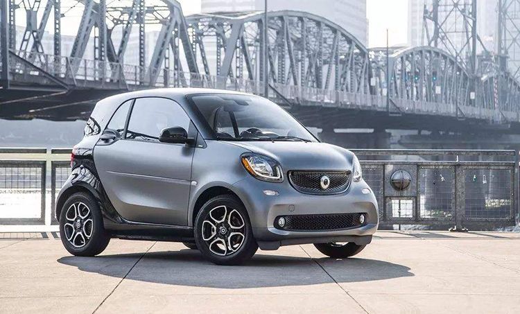 欧拉R1女神版对比Smart fortwo 价格低了一半，还配备自动驾驶