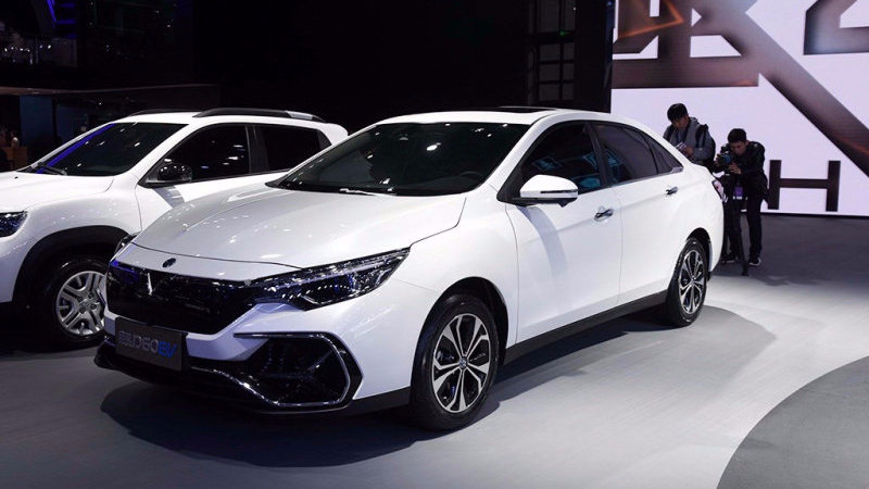 500km级续航售价不到14万，启辰D60EV“大江大河捕大鱼”