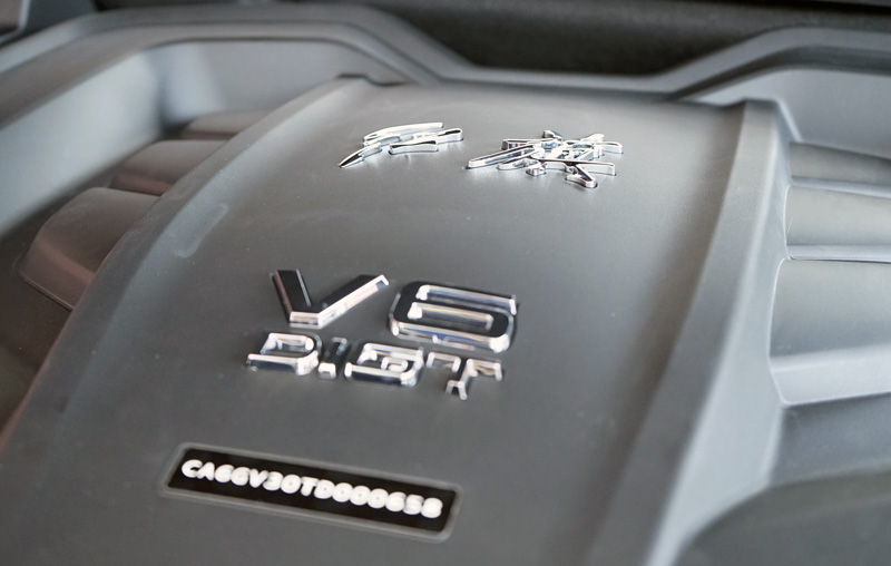 首款自主中大型豪华SUV 配V6发动机 红旗HS7上市实拍