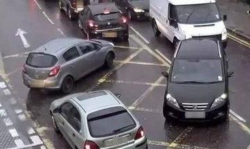 车停在停车位上被罚款?交警:这点常识都不知道