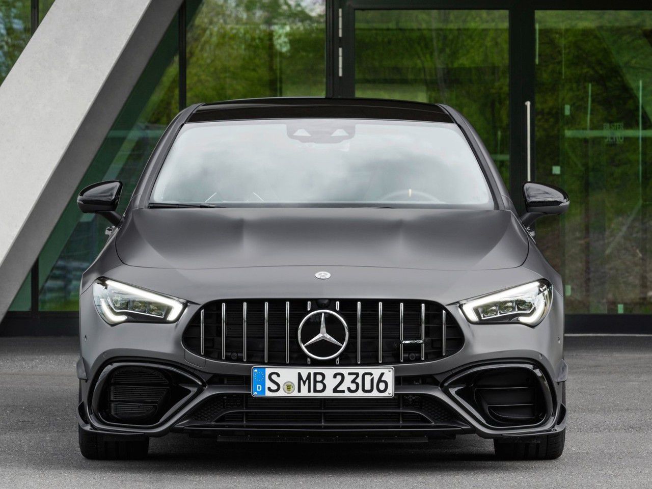 梅赛德斯AMG CLA 45 S官图发布；保时捷718 Cayman GT4发布