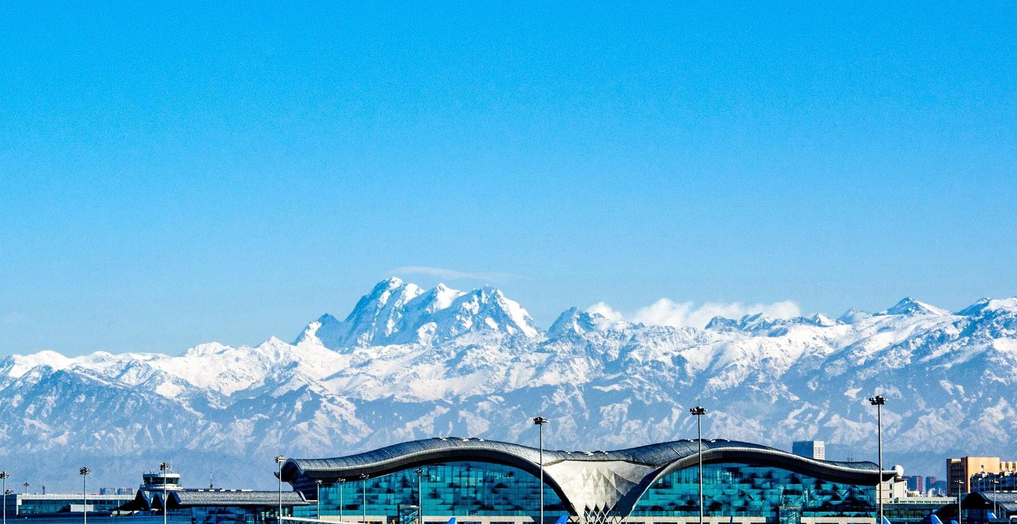 乌鲁木齐找个女人陪附近过夜攻略，乌鲁木齐露营及自驾旅游营地推荐