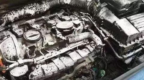 清洗发动机，并没有你想的那么难，看懂的自己都能搞