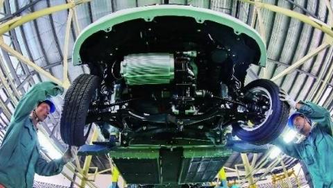 变速箱油多久换一次最好？汽修师傅：超过这个数，就等着报废吧