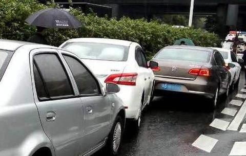 为什么很多人不买车损险？难道车损险没用？听听老司机怎么说