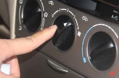 停车熄火前，别忘了这一步，能延长车子5年寿命，别不当回事