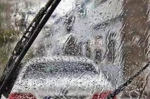 用车小妙招：轻松解决雨刮器异响和刮不干净，不需要换新的