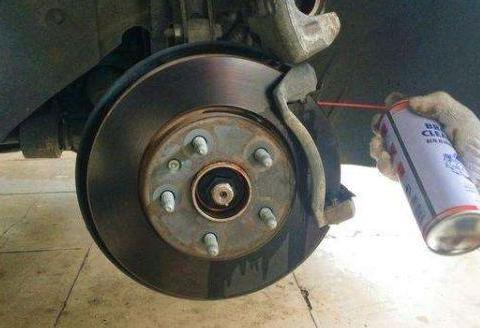 保养的时候不只是换机油，还要把这3个零件也换！