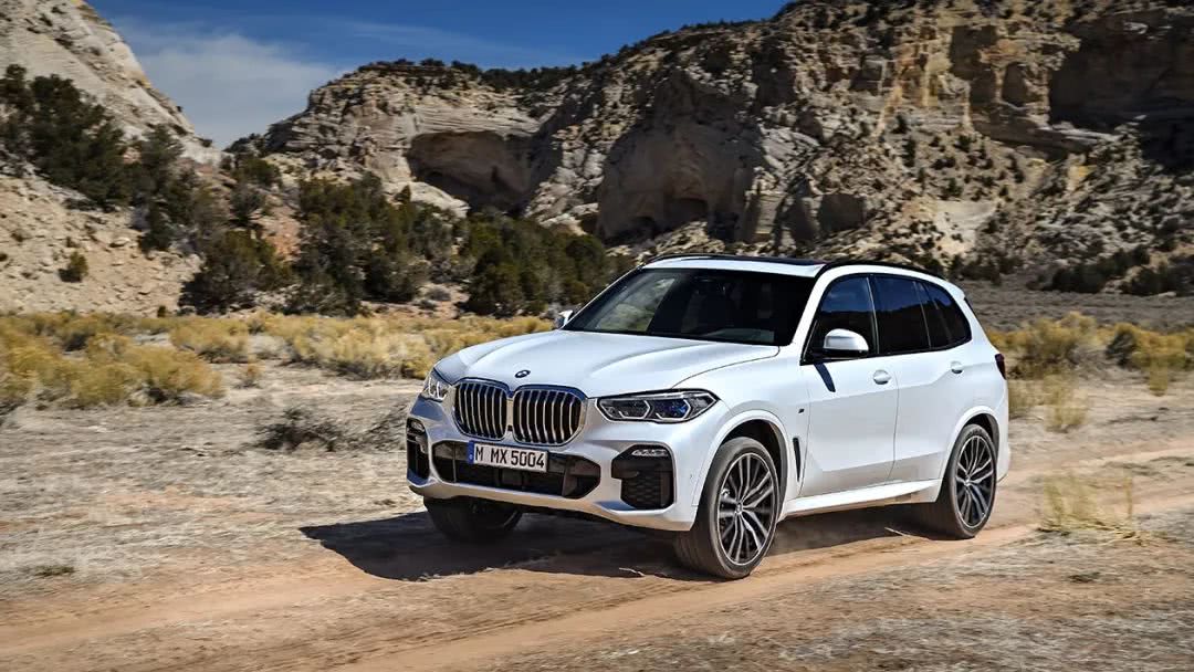 宝马X5全新归来,价格不增反降,配置升级奢华度